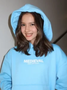 Kayla Davies Biography, Wiki, Height, Career, and Net Worth