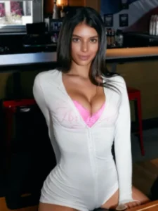 Amber Ajami (Model) Biography, Wiki, Age, Career, Height, Weight, Boyfriend, Net Worth & More