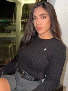 Carlaaaish (Model) Biography, Wiki, Age, Career, Height, Weight, Boyfriend, Net Worth & More