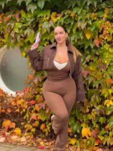 Joannvdherik (Model) Biography, Wiki, Age, Career, Height, Weight, Boyfriend, Net Worth & More