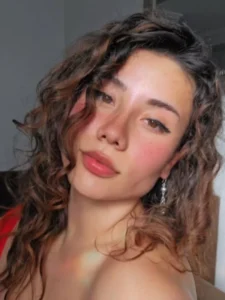 Katherine Saez (Model) Biography, Wiki, Age, Career, Height, Weight, Boyfriend, Net Worth & More