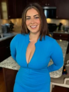 Kelly Monroe (Model) Biography, Wiki, Age, Career, Height, Weight, Boyfriend, Net Worth & More