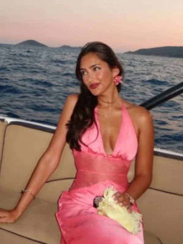 Lissie Mackintosh (Model) Biography, Wiki, Age, Career, Height, Weight, Boyfriend, Net Worth & More