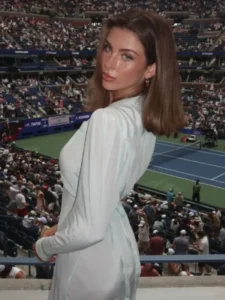 Paige Lorenze (Model) Biography, Wiki, Age, Career, Height, Weight, Boyfriend, Net Worth & More