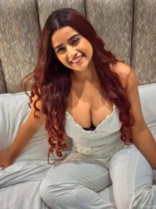 Suhana Khan (Suhuuu) Biography, Wiki, Age, Height, Career, Net Worth and More